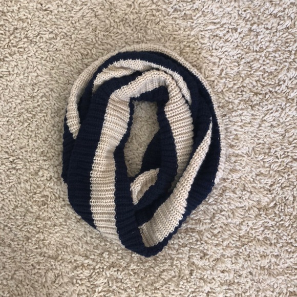 Navy and cream infinity scarf! - Picture 1 of 1